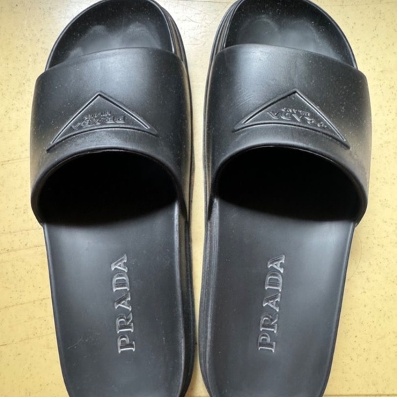 Prada Slides - Picture 1 of 5